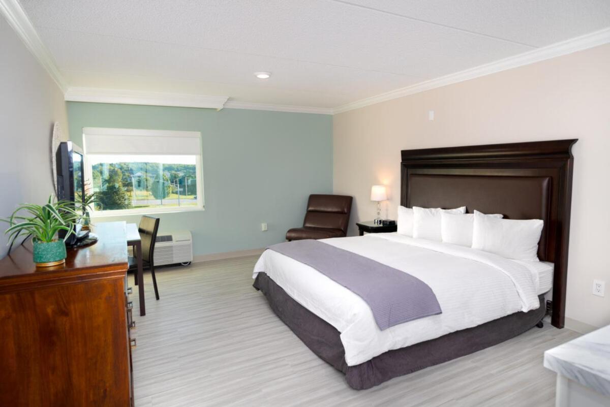 Bella Vista Hotel & Suites Lynchburg Exterior photo